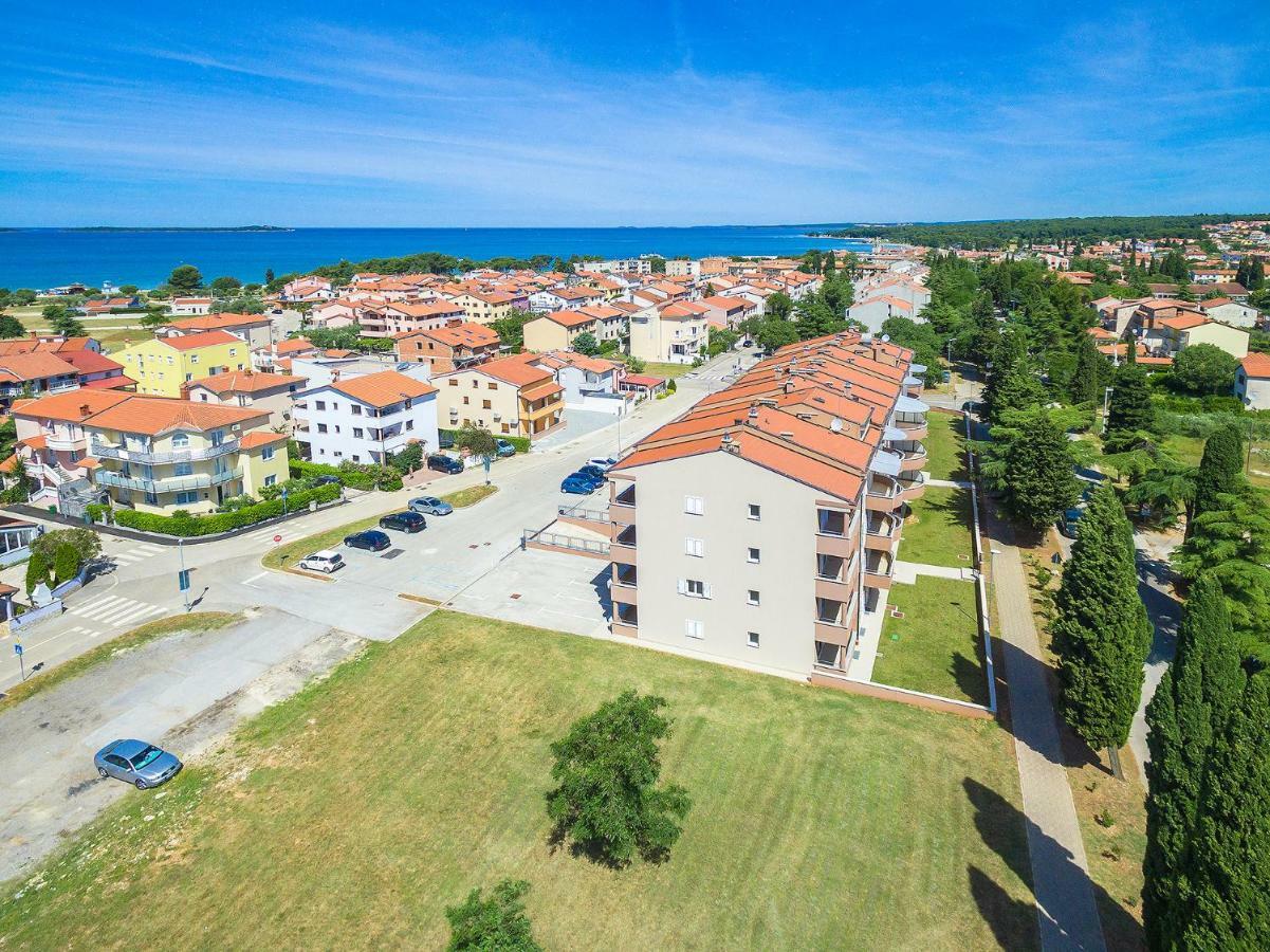 Adriatic Apartments Fazana Exterior photo